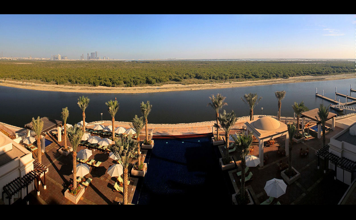 Abu Dhabi - Eastern Mangroves Hotel <font style='font-size:10px;color:#aaaaaa;float:right;'> picture not for sale</font>